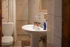 Agapi s Charming Retreat - Rustic Escape By Chania