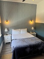 Native Rose Hotel