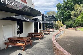 Native Rose Hotel