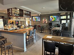 Native Rose Hotel