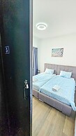 Downtown Rooms, 200m from Marina Beach