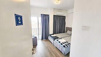 Downtown Rooms, 200m from Marina Beach
