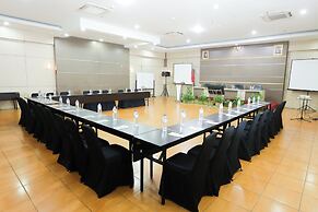 Front One HK Resort Semarang