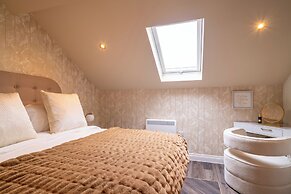 Howfield Hotel