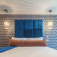 Howfield Hotel