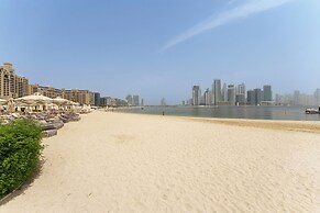 Marco Polo - New Studio | Private Beach | Infinity pool With View