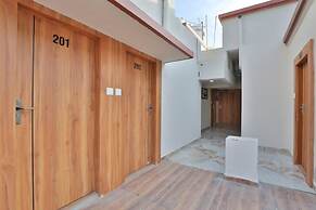 Hotel TGR Rooms