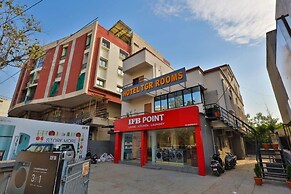 Hotel TGR Rooms