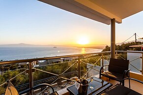 Aigli Luxury Villa - Panoramic Seaview Retreat