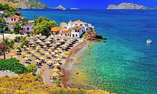 A Sea-licious Vacation - Chic Style in Hydra