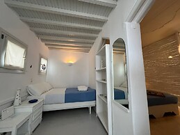Mykonos Violet Nest - Sea View Escape