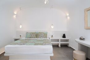 Yiota Collection  4 Suites & 4 Prive Jacuzzi