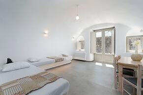 Yiota Collection  4 Suites & 4 Prive Jacuzzi