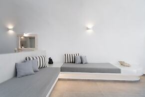 Yiota Collection  4 Suites & 4 Prive Jacuzzi