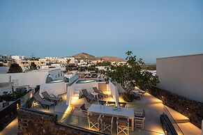 Yiota Collection  4 Suites & 4 Prive Jacuzzi