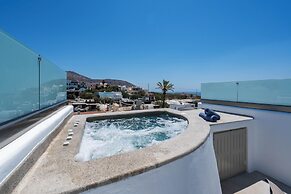 Yiota Collection  4 Suites & 4 Prive Jacuzzi