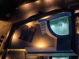 Yiota Collection  4 Suites & 4 Prive Jacuzzi