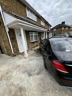 Drayton Dream House - 6 Bedrooms
