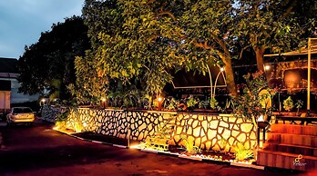 Golden Court