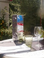 LOGIS Hôtel Le Merle Blanc