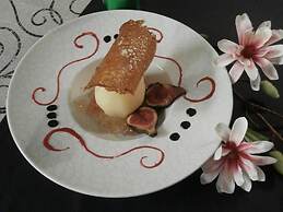 LOGIS Hôtel Le Merle Blanc