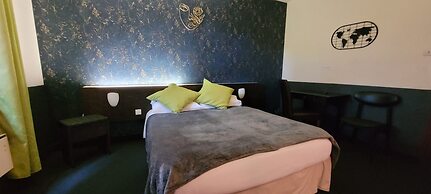 LOGIS Hôtel Le Merle Blanc