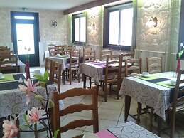 LOGIS Hôtel Le Merle Blanc
