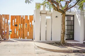 Modern House in Yautepec l Pool & Garden