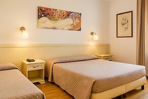 HOTEL ARISTON