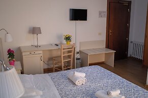 HOTEL ARISTON