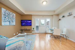 Cozy 1 Bedroom Townhouse