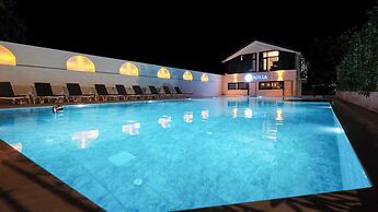 Asilla Hotel