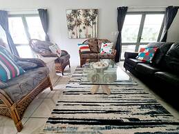 Natura Nikao Beach Villa