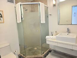 Oceanfront Condo at Unique Location
