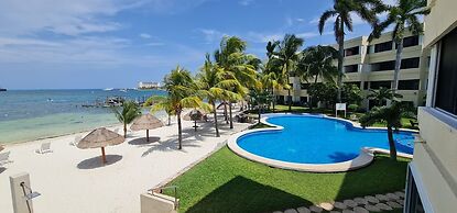 Oceanfront Condo at Unique Location