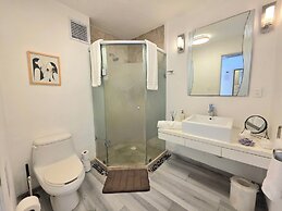 Oceanfront Condo at Unique Location