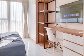 Good And Comfy Studio At Casa De Parco Apartment