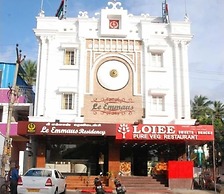 Le Emerald Residency