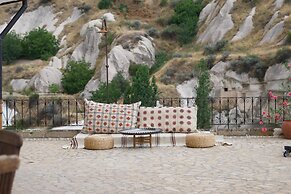 Potamia Cave Suites