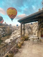 Potamia Cave Suites