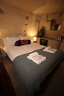 Potamia Cave Suites
