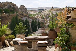 Potamia Cave Suites