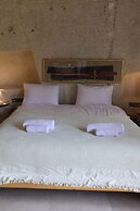 Potamia Cave Suites