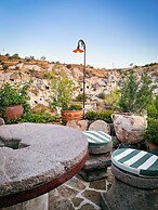 Potamia Cave Suites