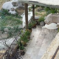 Potamia Cave Suites