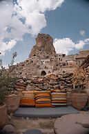 Potamia Cave Suites