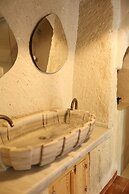 Potamia Cave Suites