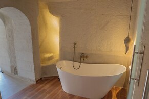 Potamia Cave Suites