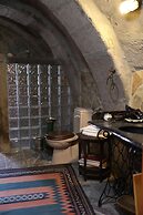 Potamia Cave Suites