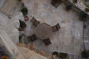 Potamia Cave Suites